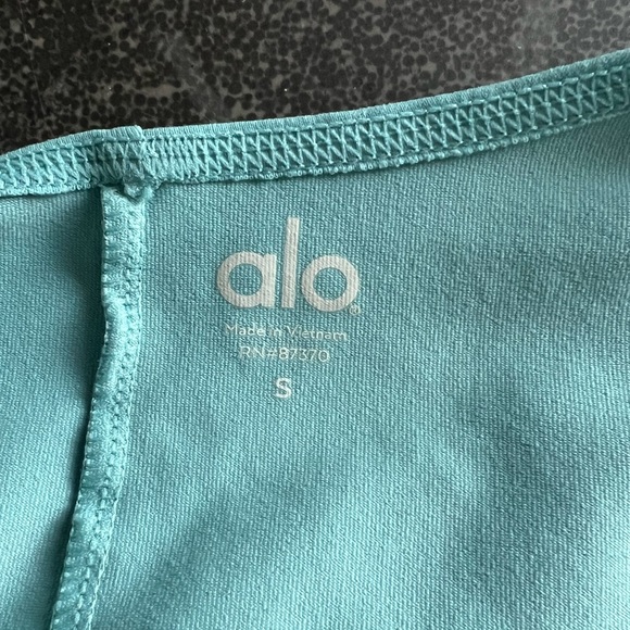 Alo Yoga Small tank with mesh - Picture 3 of 3
